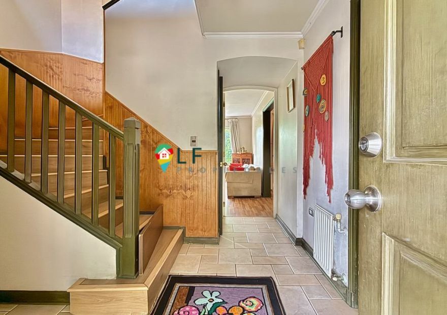 Hermosa casa en condominio en Huechuraba, full equipada, comodos espacios — Huechuraba
